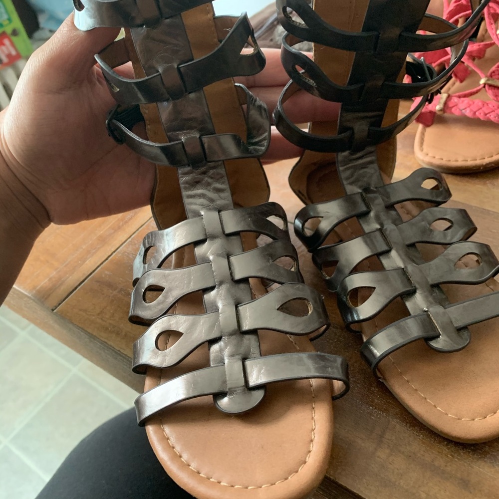 Glitz n glam gladiator sandals size 11 lol girls